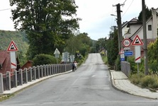 Most v Nedvědici je ve špatném stavu. Oprava omezí řidiče až do konce listopadu Most v Nedvědici je ve špatném stavu. Oprava omezí řidiče až do konce listopadu